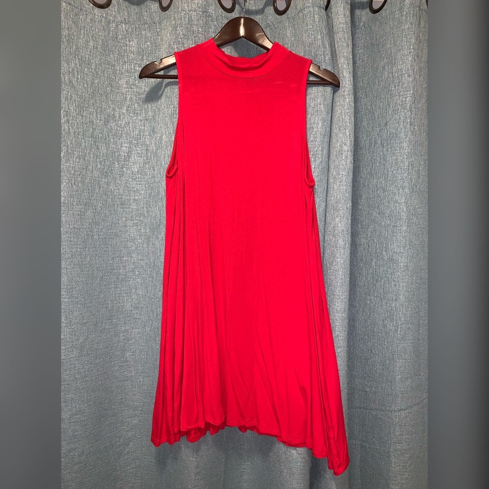 Red sleeveless Dress size L
